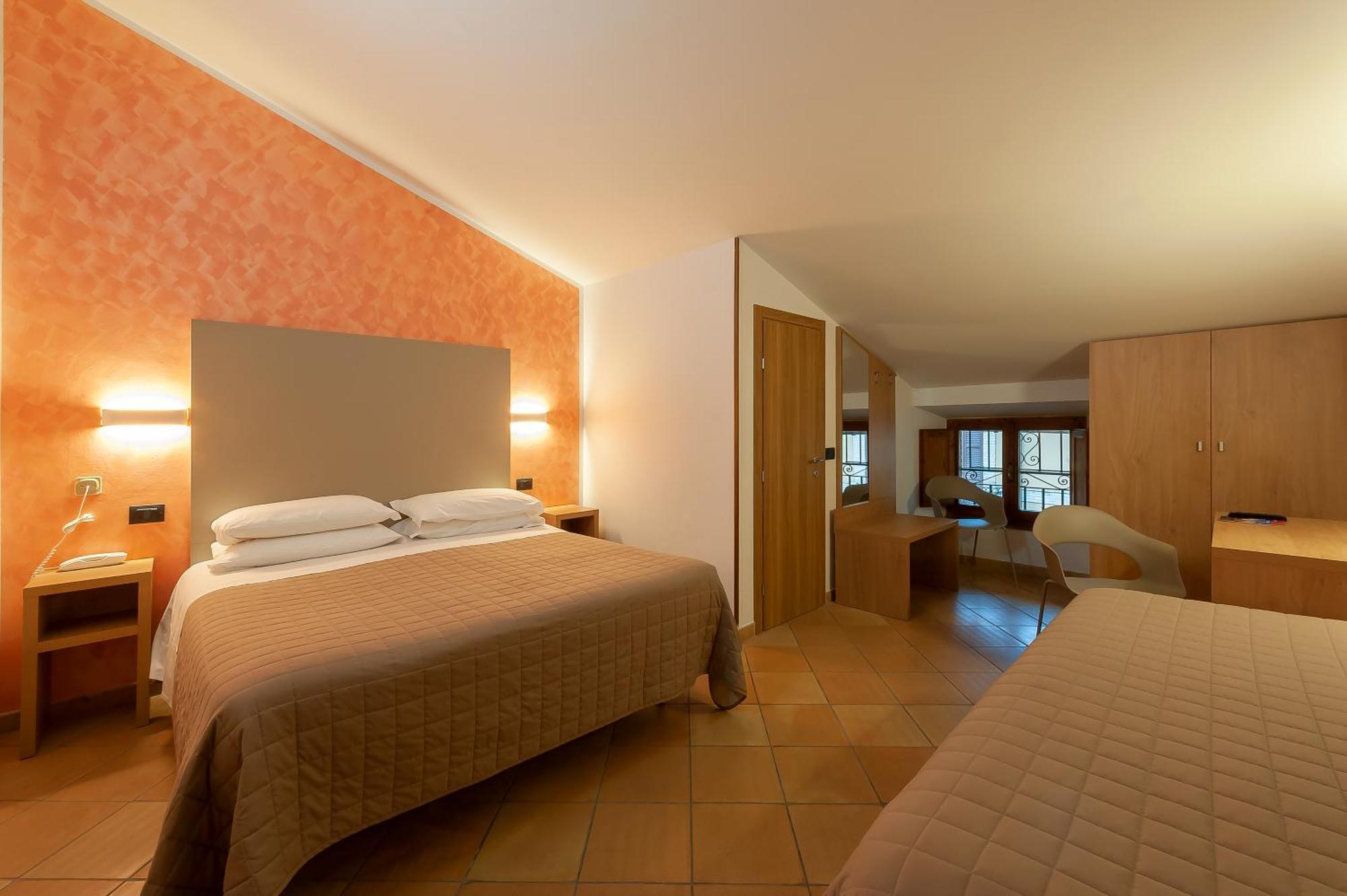 Hotel Sole Ассизи Экстерьер фото