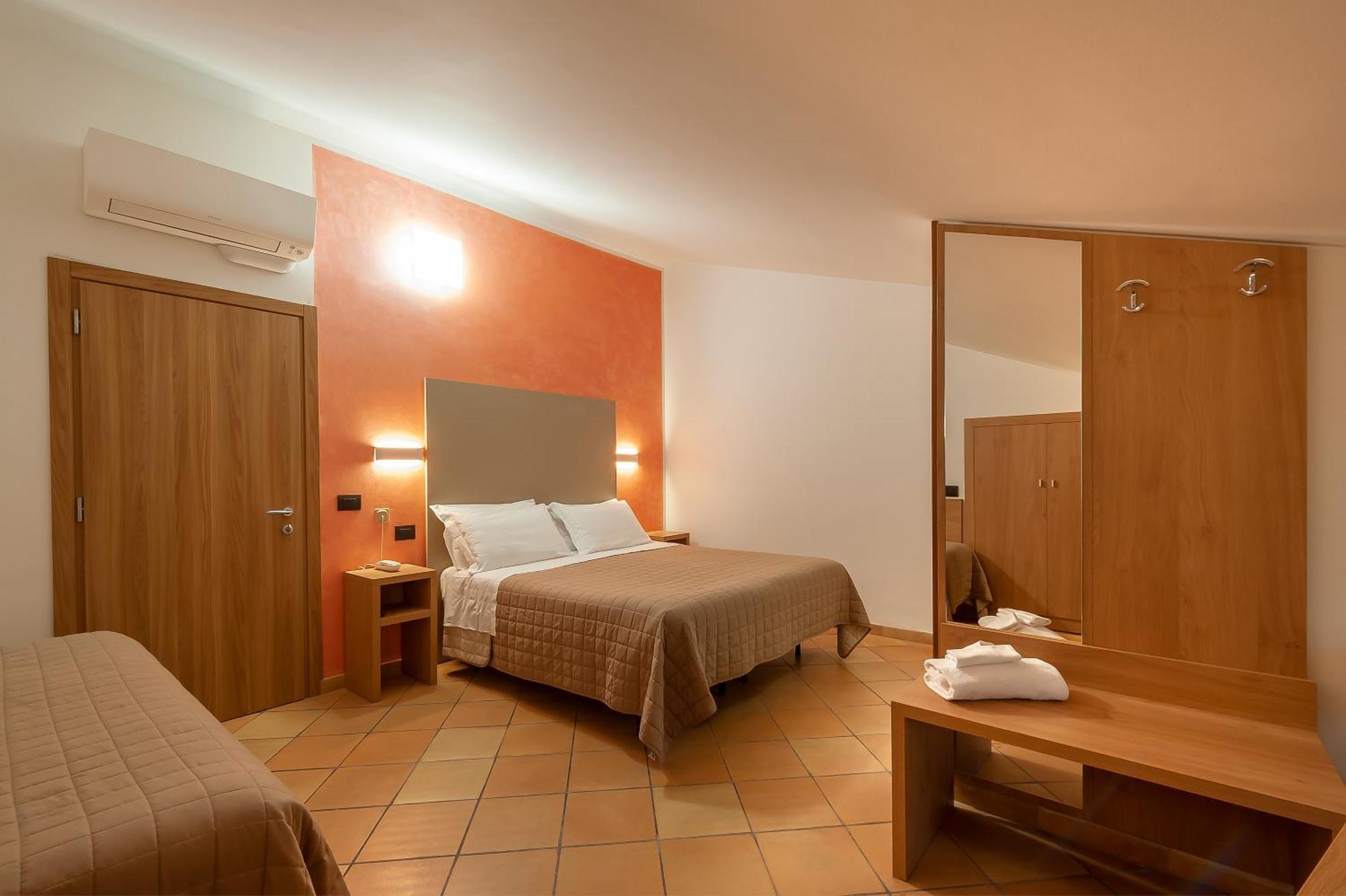 Hotel Sole Ассизи Экстерьер фото